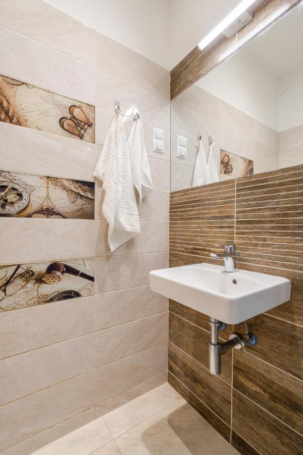 Bpr Robinia Downtown Apartment Budapest Extérieur photo